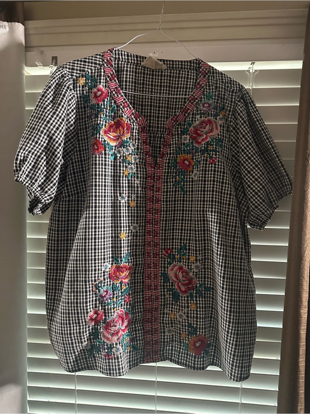 Savanna Jane Black & White Gingham Floral Embroidered V-Neck Top